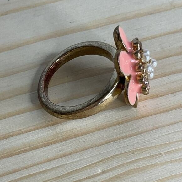 Vintage Gold Tone Pink Enamel Flower Ring W/ Rhinestones & Faux Pearls - Picture 3 of 5